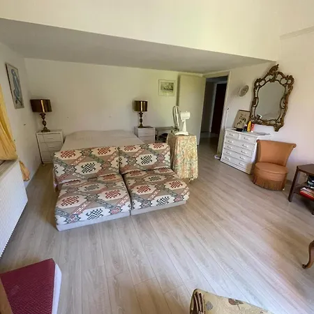 Pretty T5 With Wifigarden And Pool * Saint-Raphael (Var)